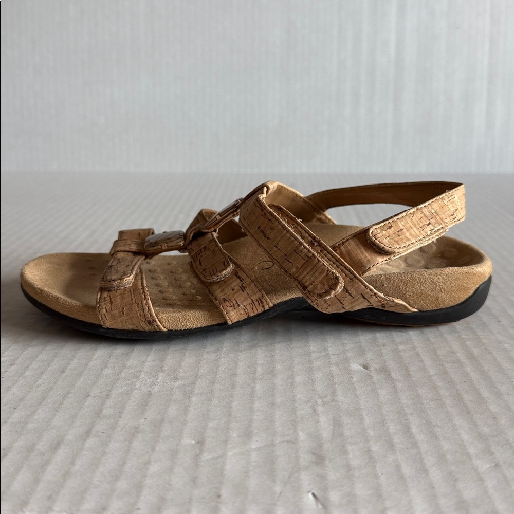 Vionic Amber Sandals In Tan Cork - Picture 3 of 11